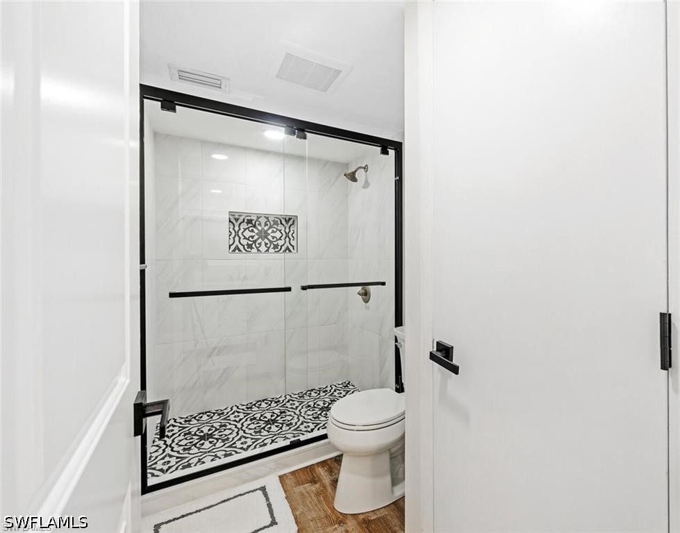 700 Valley Stream Dr 202 Property Photo 24