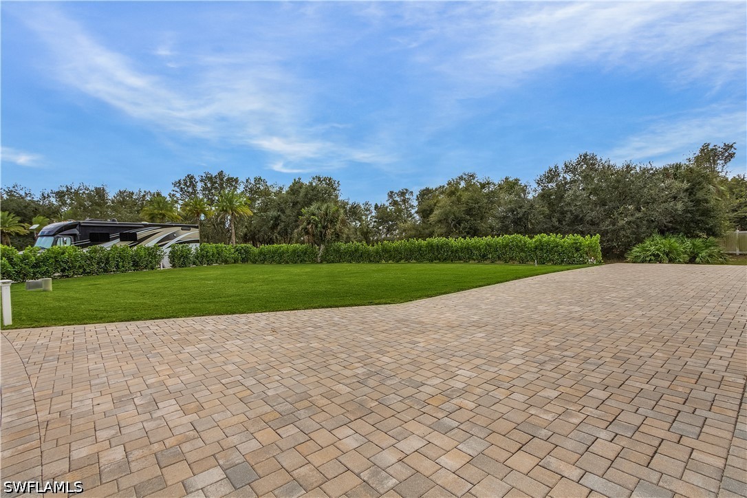 13424 Golden Palms Cir Property Photo 7