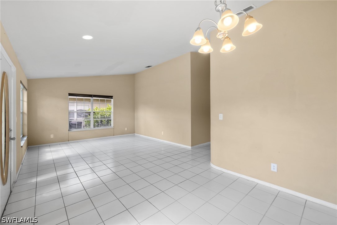 12641 Eagle Pointe Cir Property Photo 4