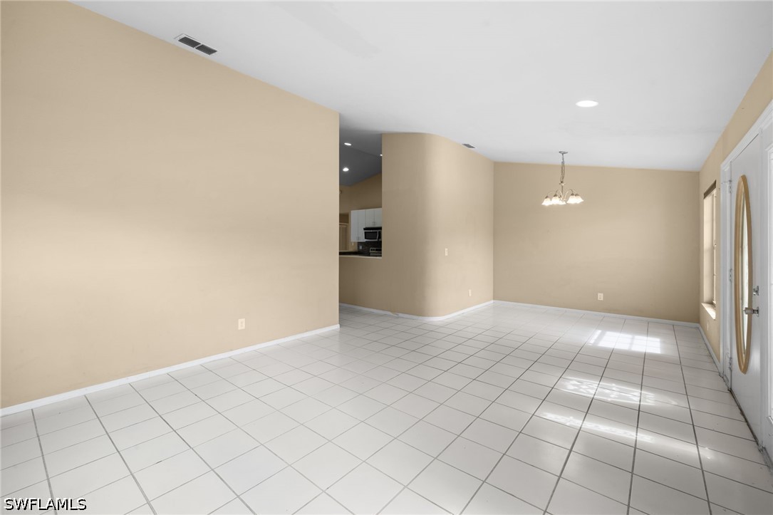 12641 Eagle Pointe Cir Property Photo 6