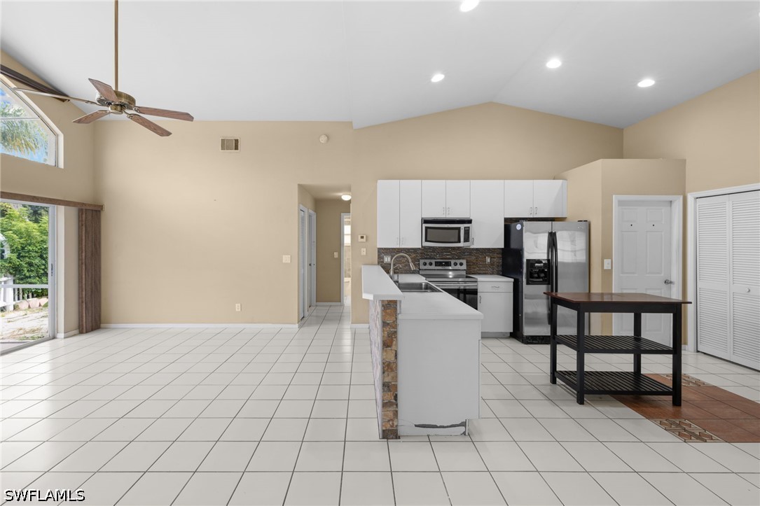 12641 Eagle Pointe Cir Property Photo 14