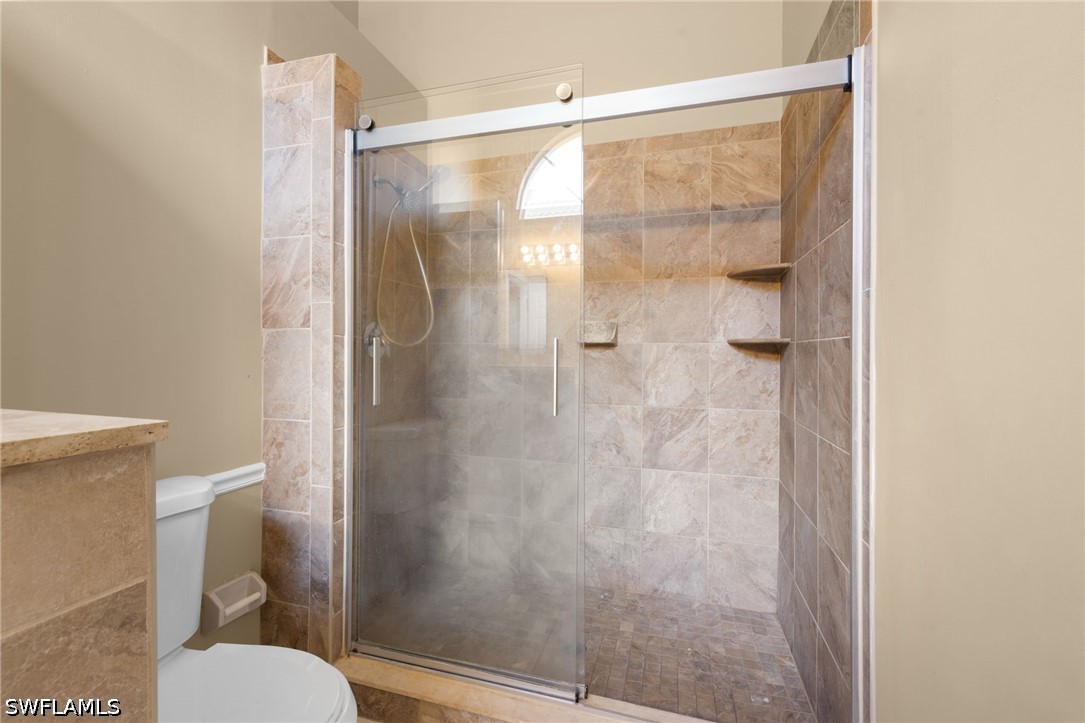 12641 Eagle Pointe Cir Property Photo 25