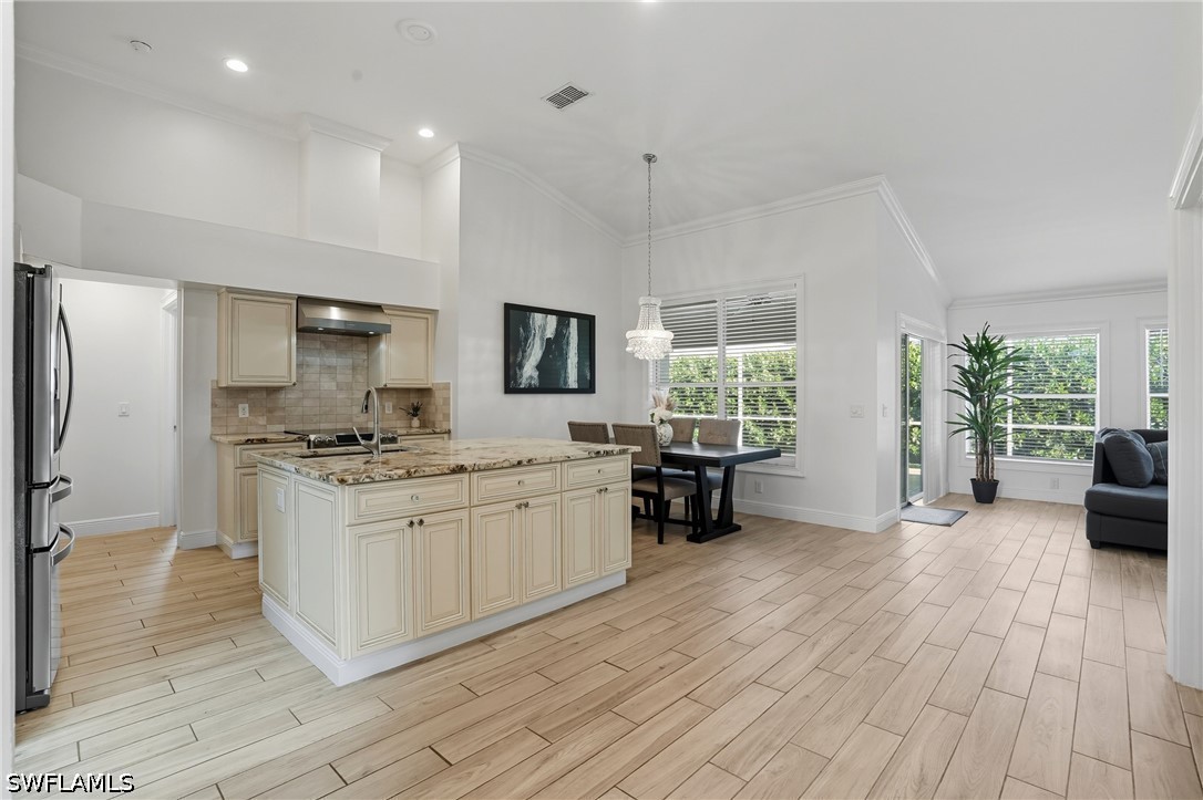 3690 Bali Ln Property Photo 14