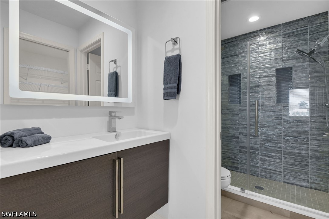 10684 Gulf Shore Dr B-302 Property Photo 17