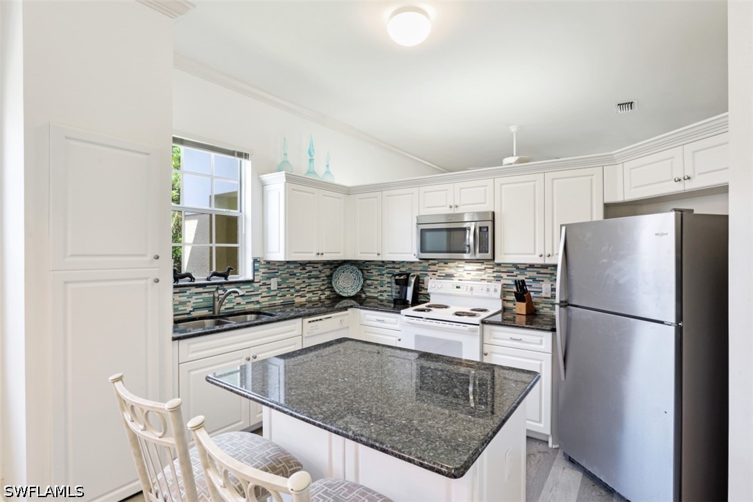 600 L Ambiance Cir 6 Property Photo 8