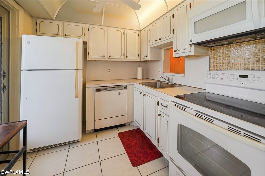 2222 Ne 1st Way Property Photo 5