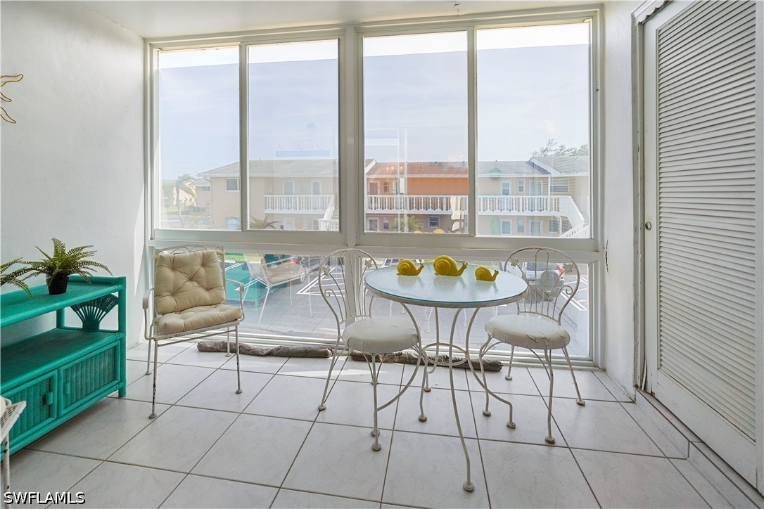 2222 Ne 1st Way Property Photo 6