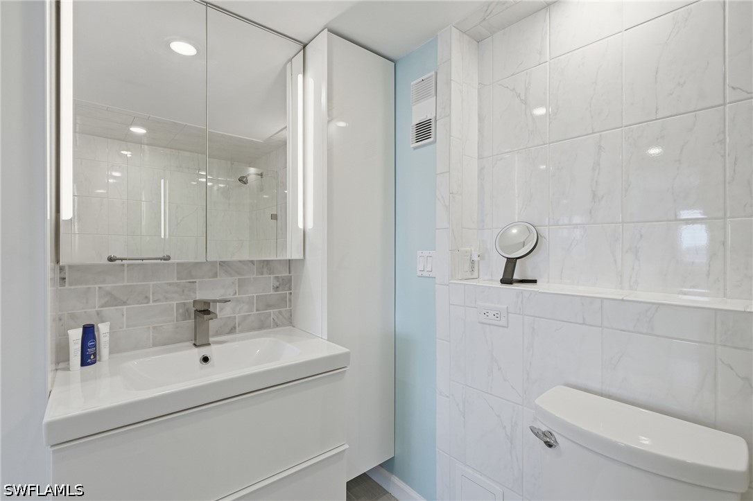 6900 Estero Blvd 409 Property Photo 29