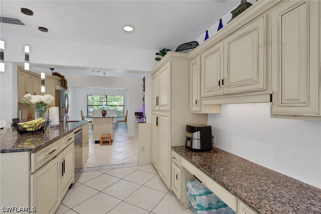 3036 Round Table Ln Property Photo 7