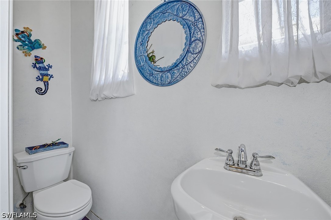 9097 Troon Lakes Dr Property Photo 29