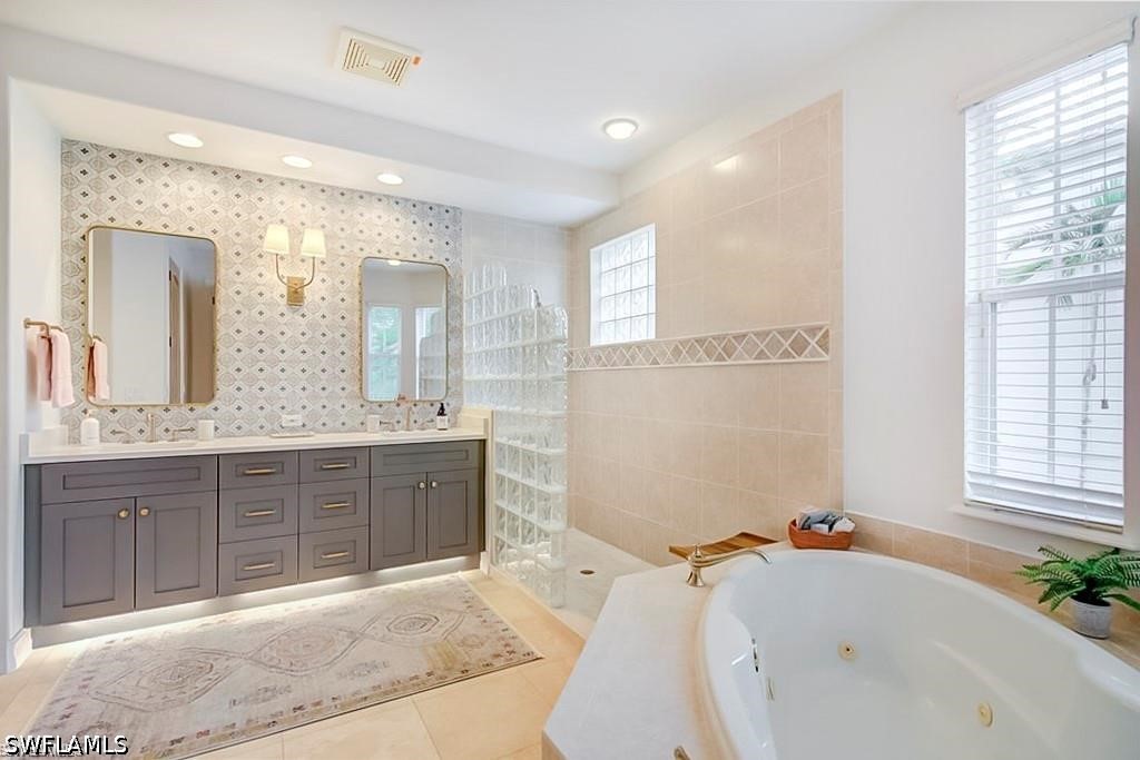 2855 Tiburon Blvd E 102 Property Photo 16