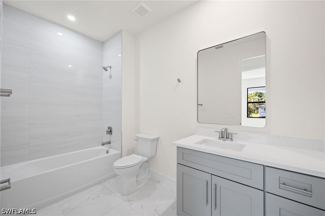 3238 Katherine St Property Photo 16