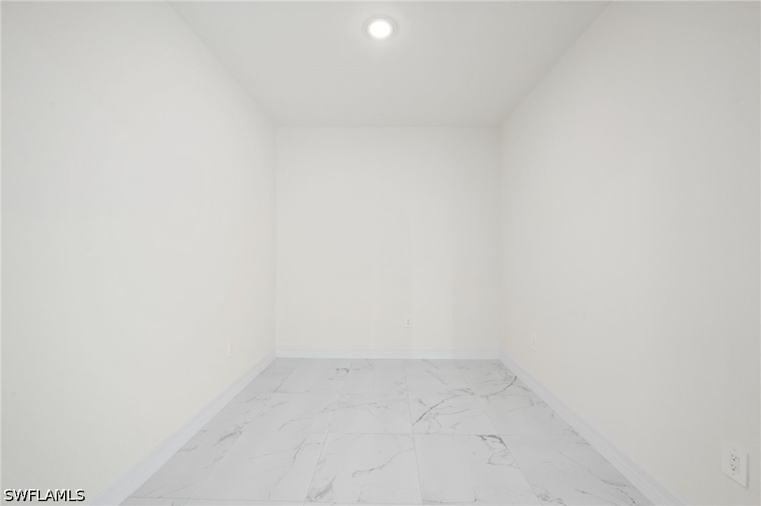 3238 Katherine St Property Photo 18