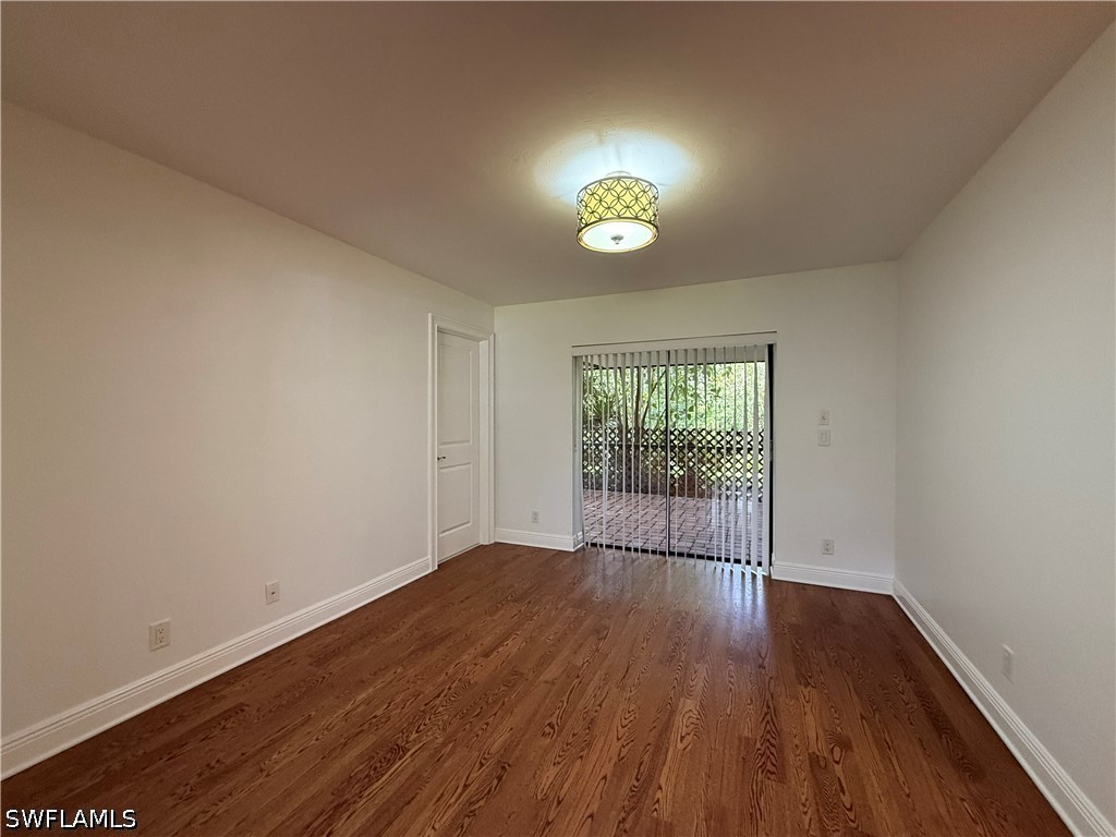 3043 Round Table Ct Property Photo 6
