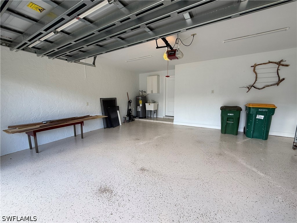 3043 Round Table Ct Property Photo 13