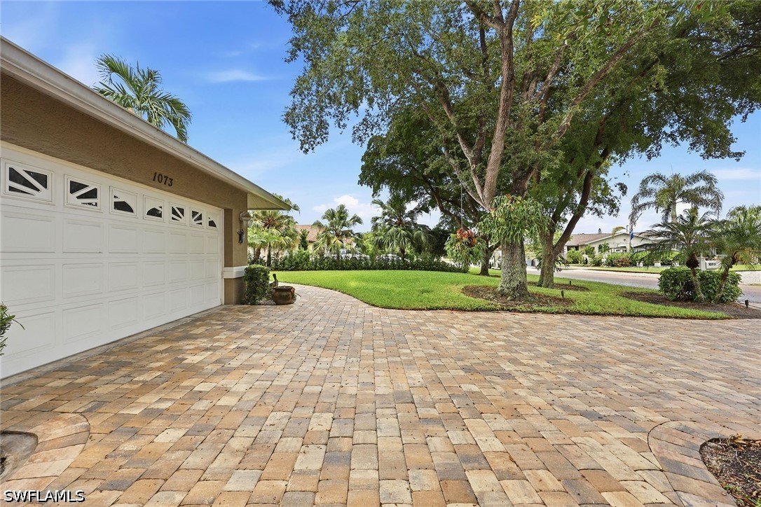1073 N Alhambra Cir Property Photo 9