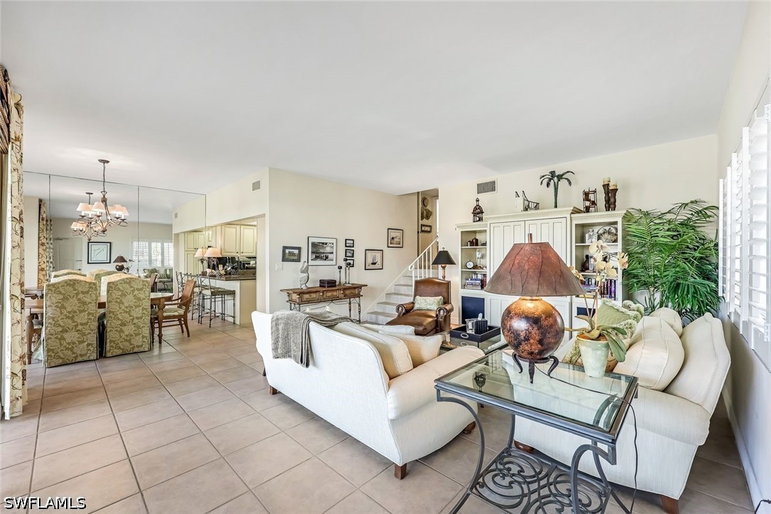 2216 Gulf Shore Blvd N R3 Property Photo 4
