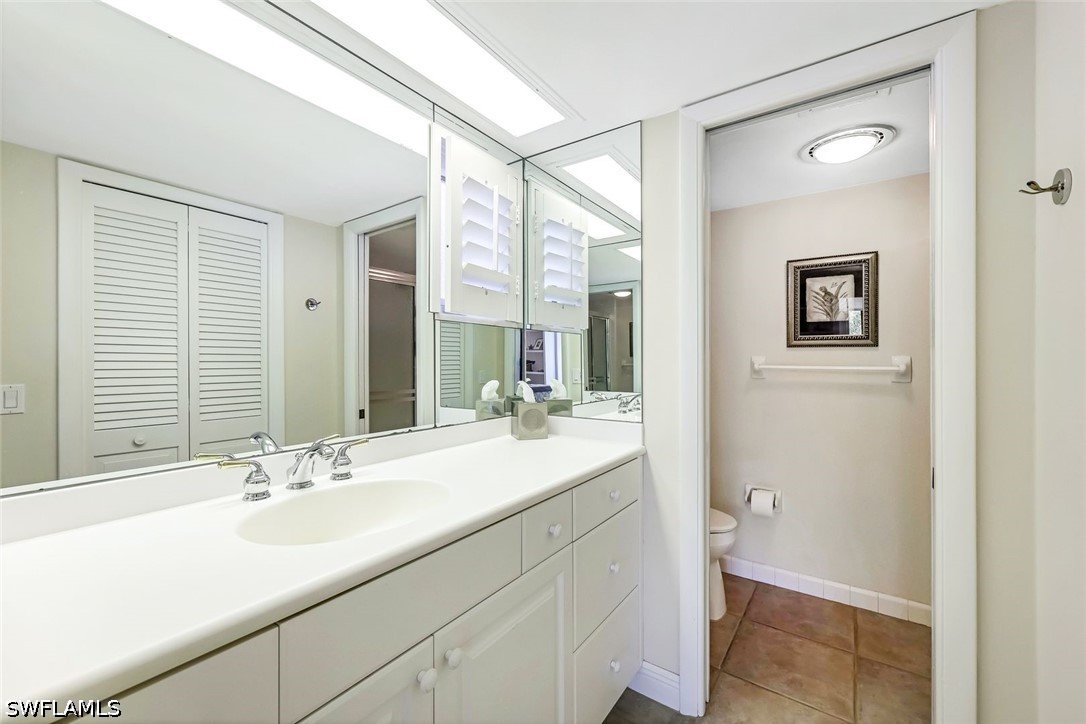 2216 Gulf Shore Blvd N R3 Property Photo 12