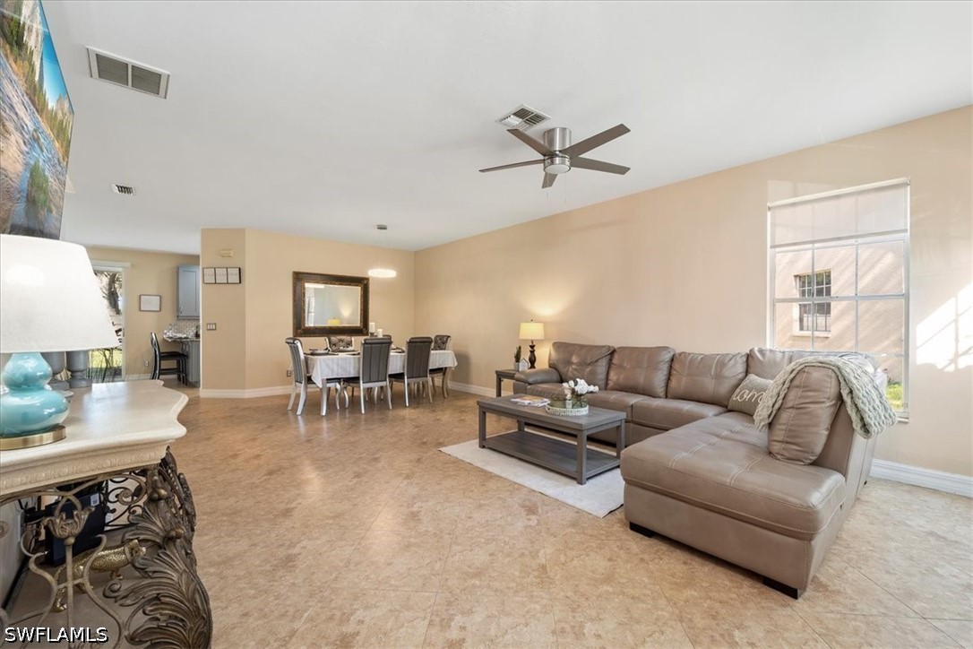 12341 Eagle Pointe Cir Property Photo 7