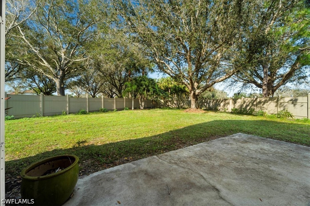 12341 Eagle Pointe Cir Property Photo 41