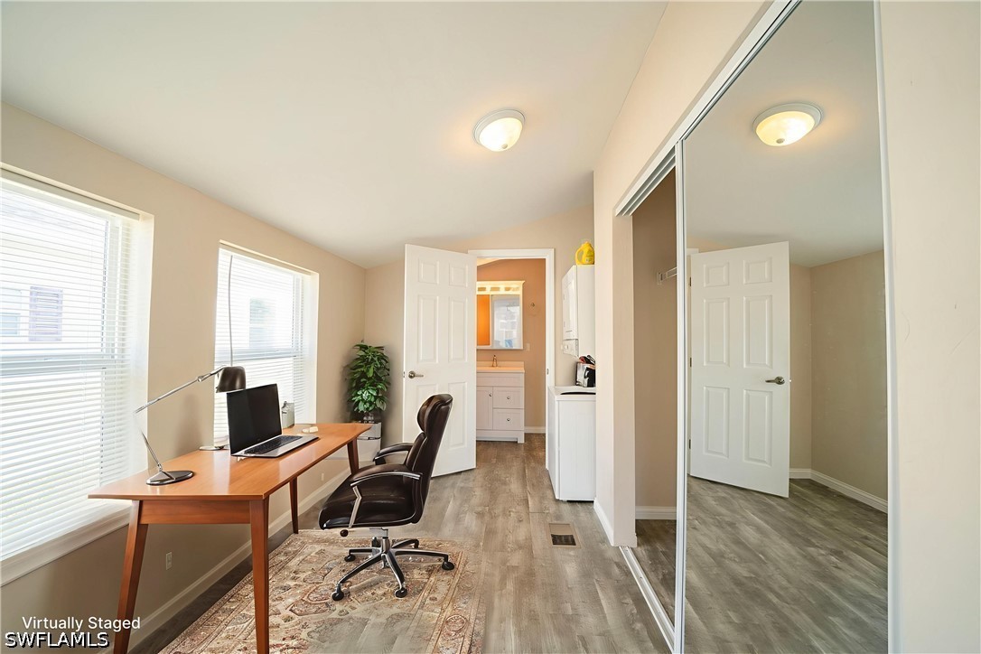 4540 Robert E Lee Blvd E Property Photo 5
