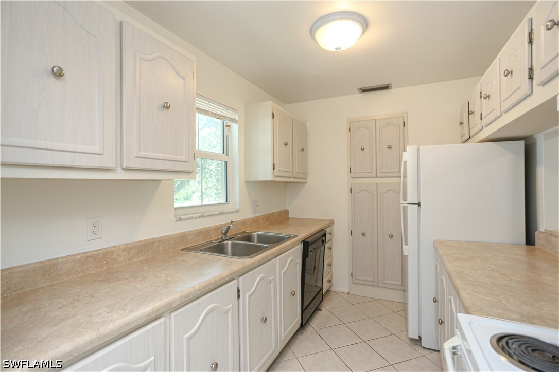 221 Cypress Way E 201 Property Photo 5