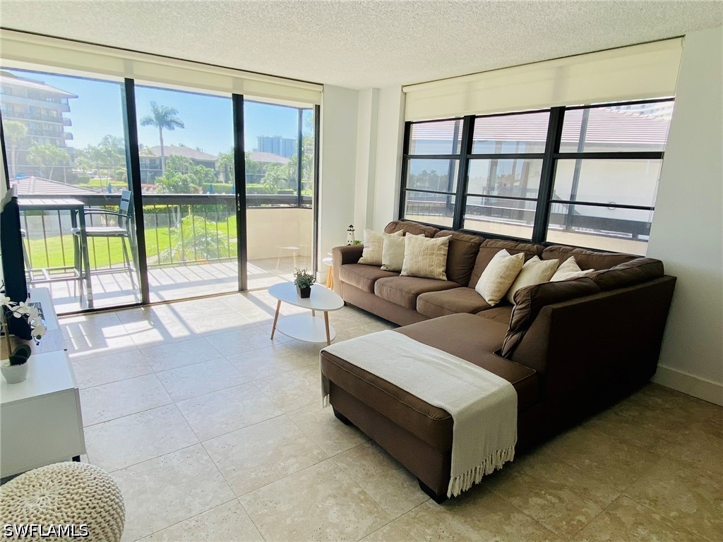 601 Seaview Ct C-208 Property Photo 2