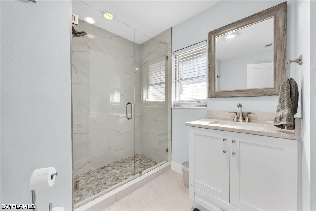 385 Willet Ave Property Photo 11