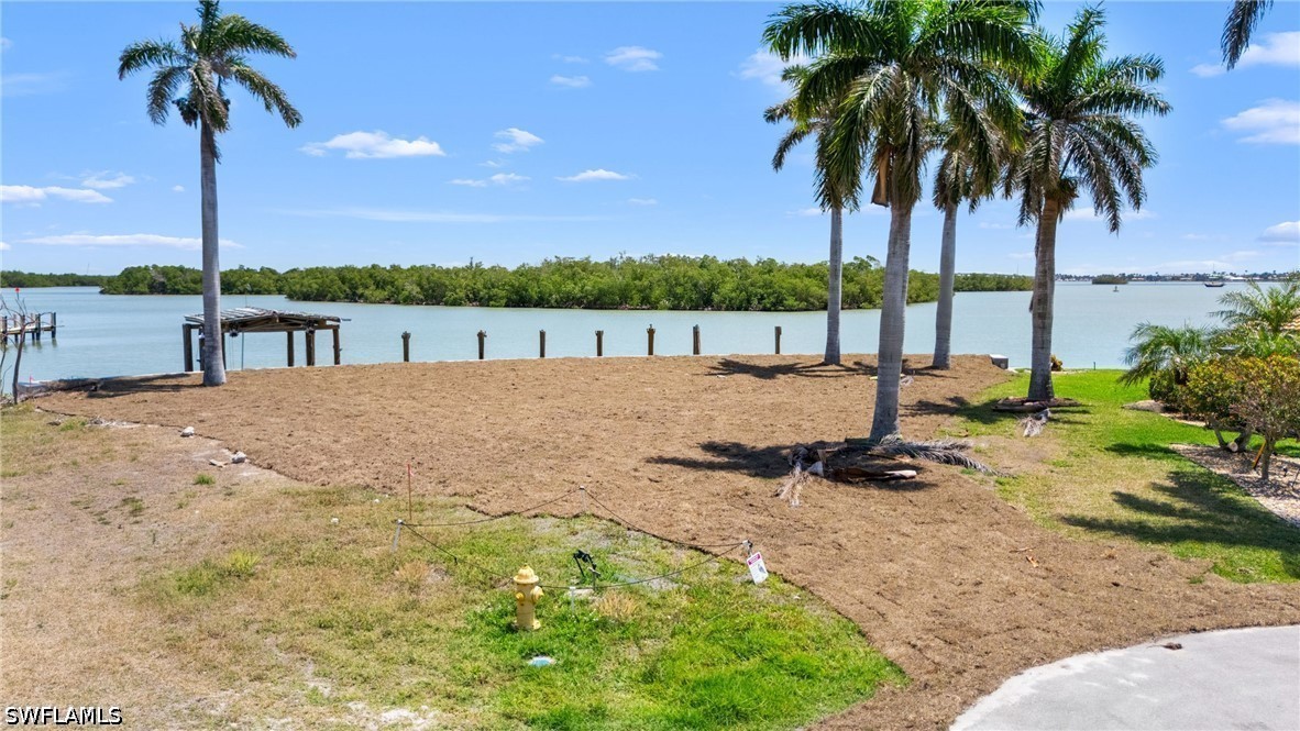 159 Tahiti St Property Photo 2