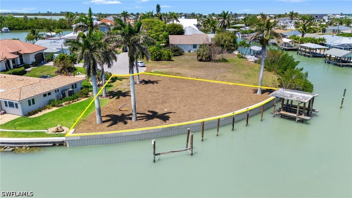159 Tahiti St Property Photo 11