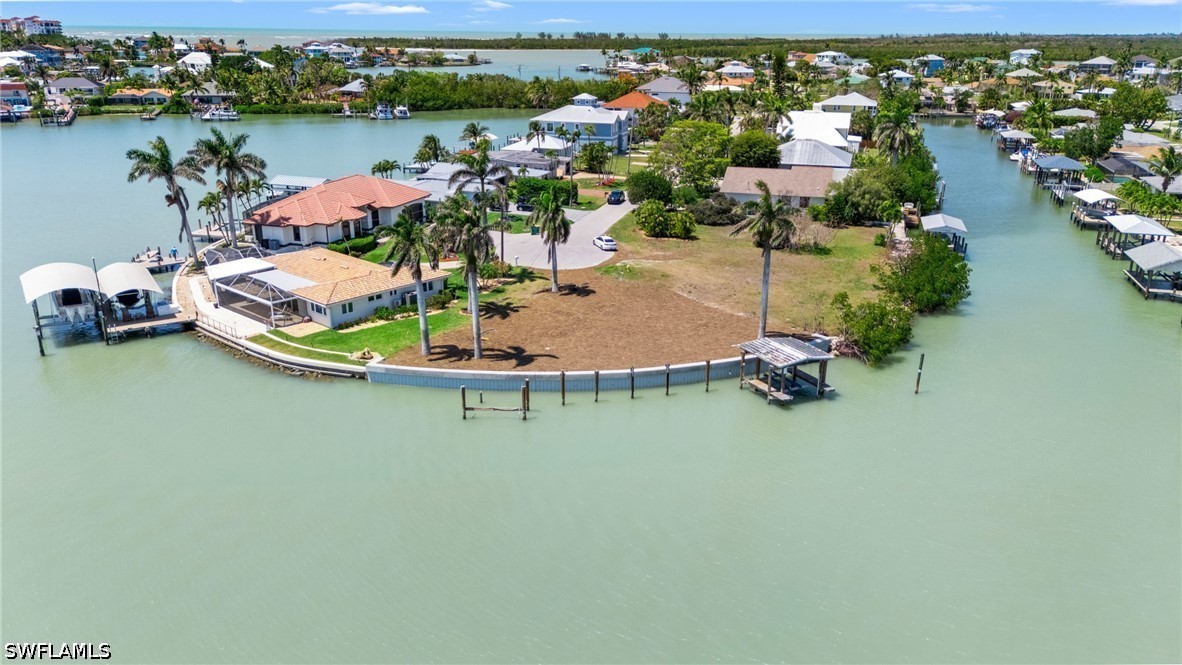 159 Tahiti St Property Photo 12