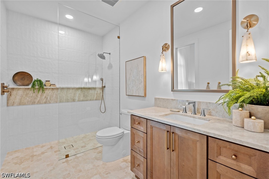 189 Edgemere Way S Property Photo 27