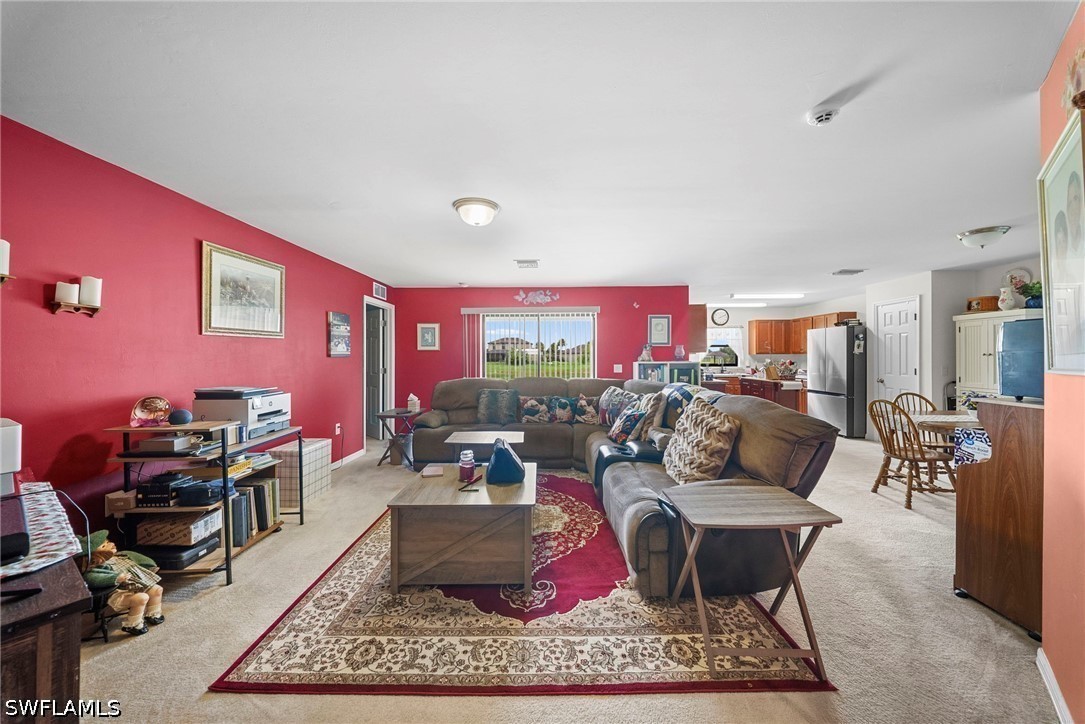 724 Evening Shade Ln Property Photo 3