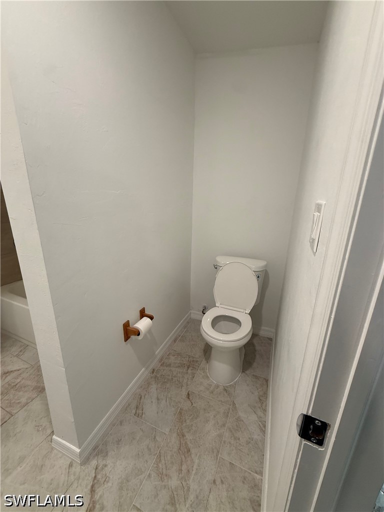 12154 Americus Ln Property Photo 6