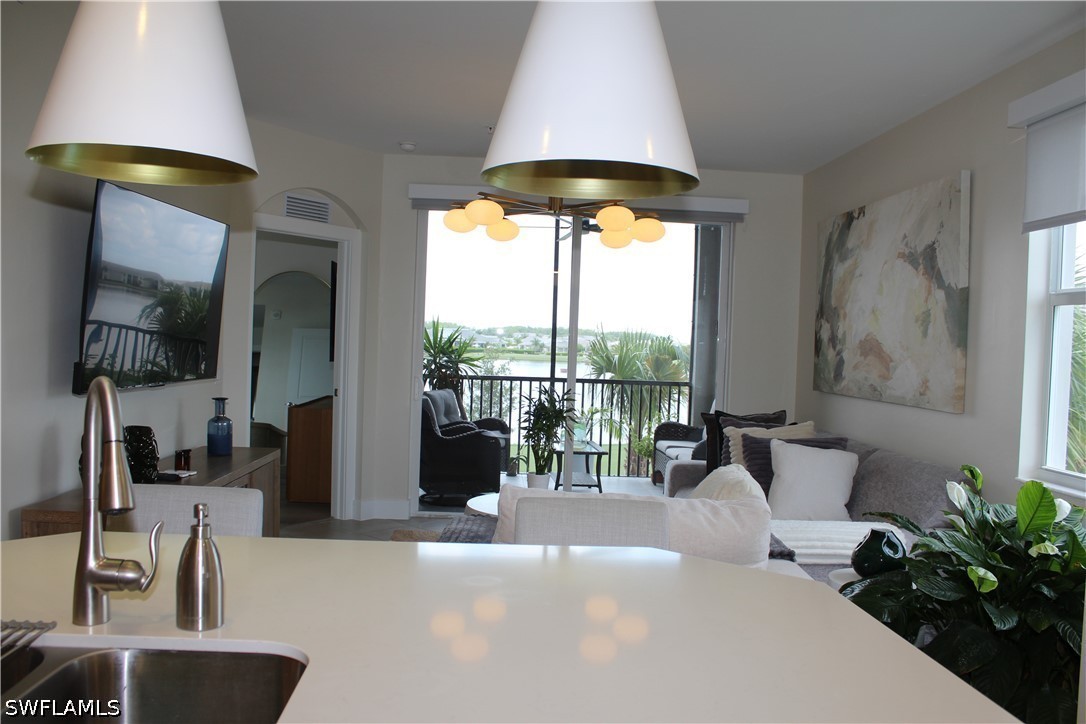 5583 Double Eagle Cir 4128 Property Photo 4