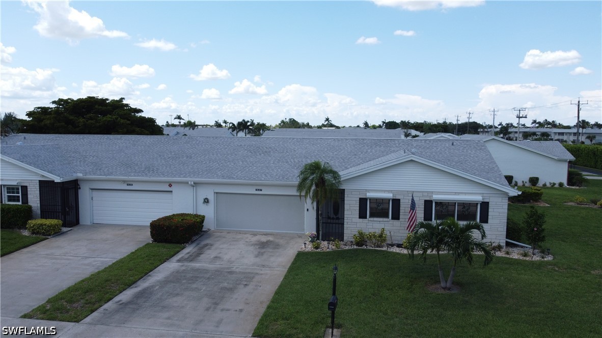 1527 Edgewater Cir Property Photo 1