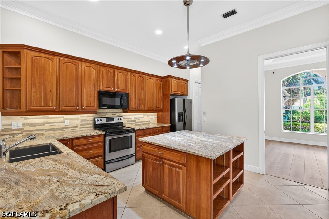 2229 Goshawk Ct Property Photo 6