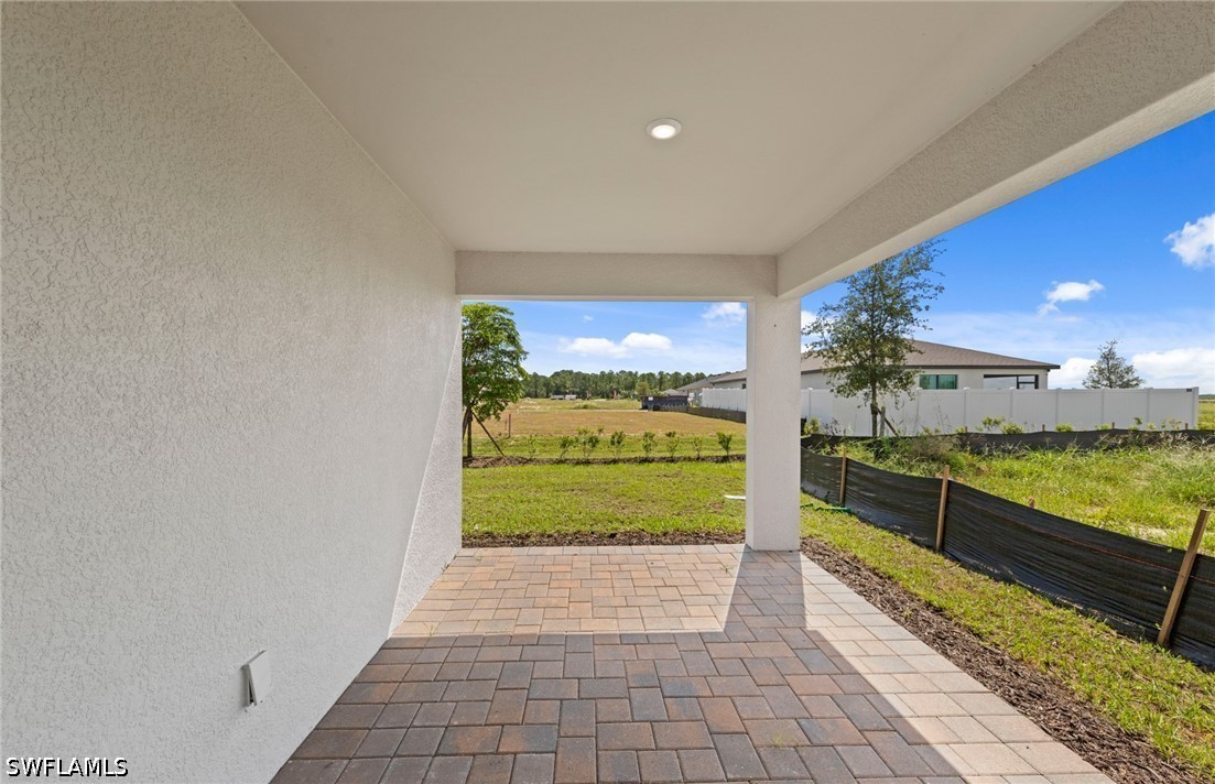 1222 Caloosa Cove Dr Property Photo 17