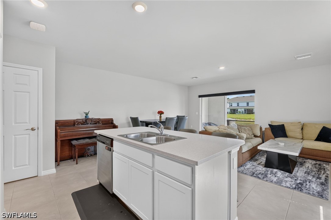 15364 Wildflower Cir Property Photo 8