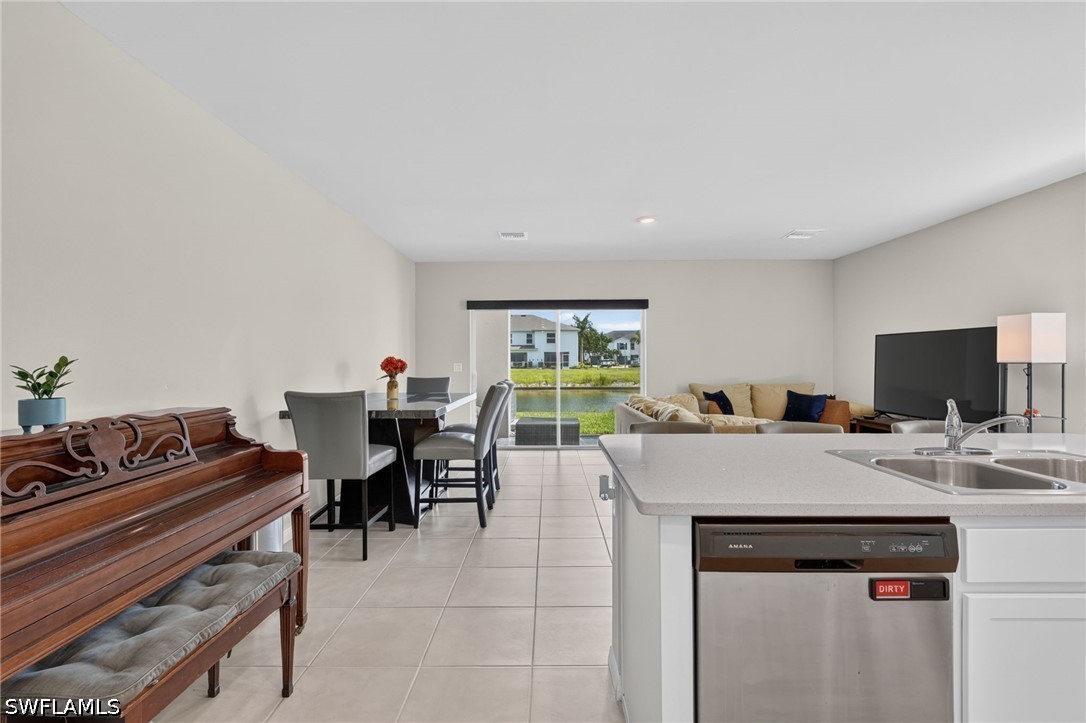 15364 Wildflower Cir Property Photo 9