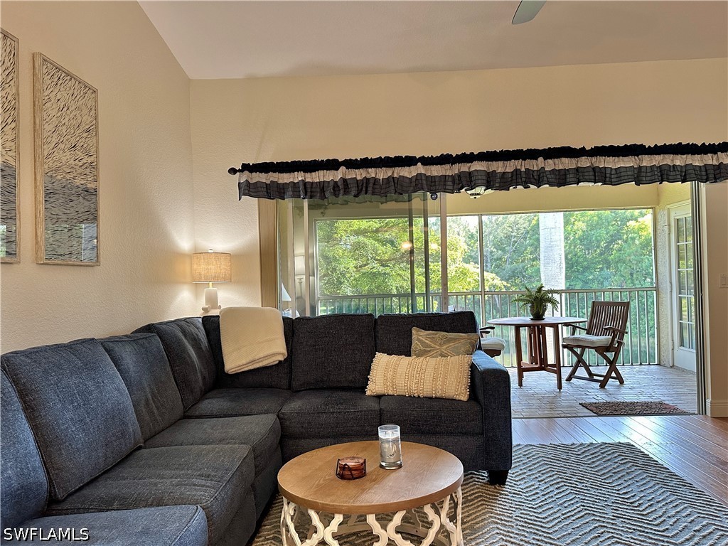 354 Dover Pl 202 Property Photo 33