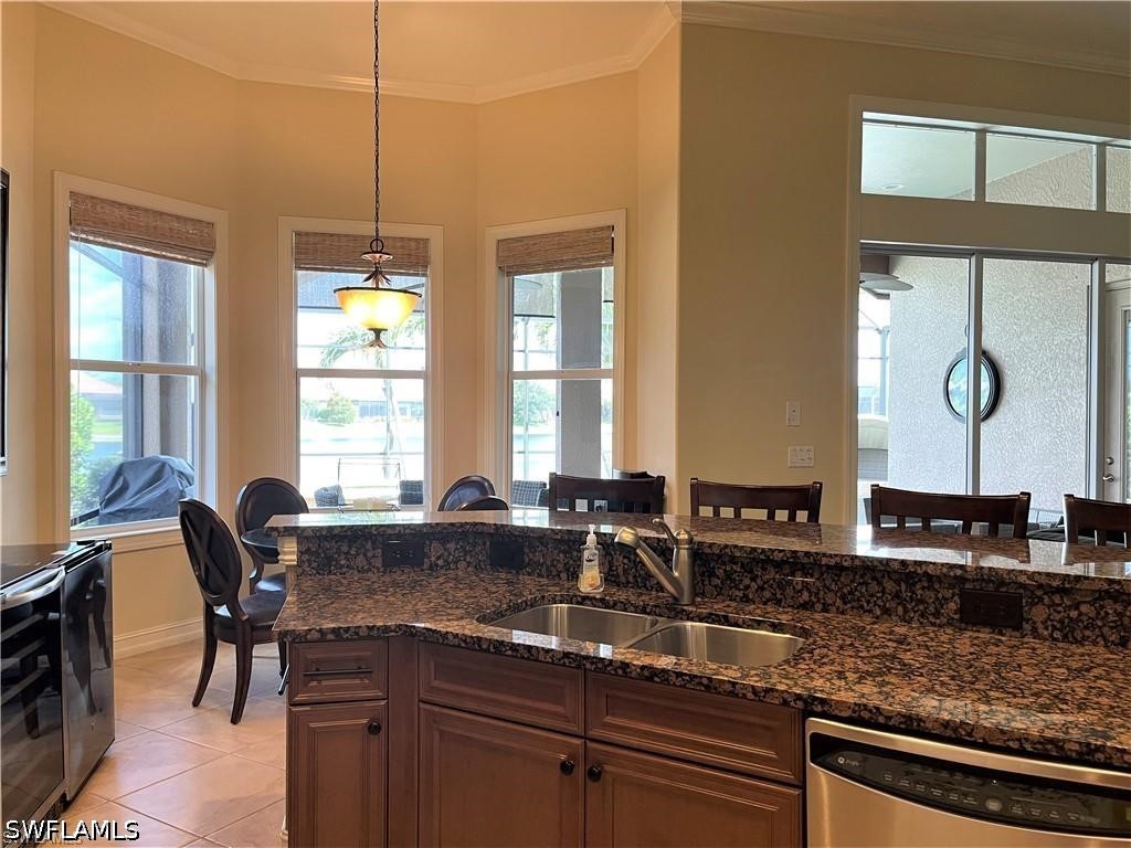 6557 Caldecott Dr Property Photo 8