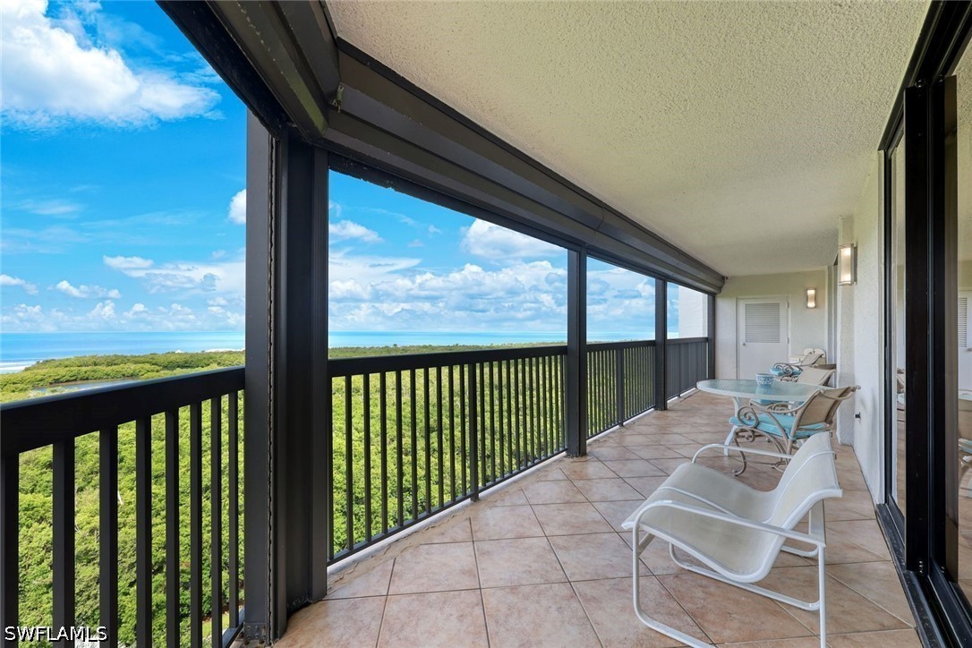 6075 Pelican Bay Blvd 1101 Property Photo 8
