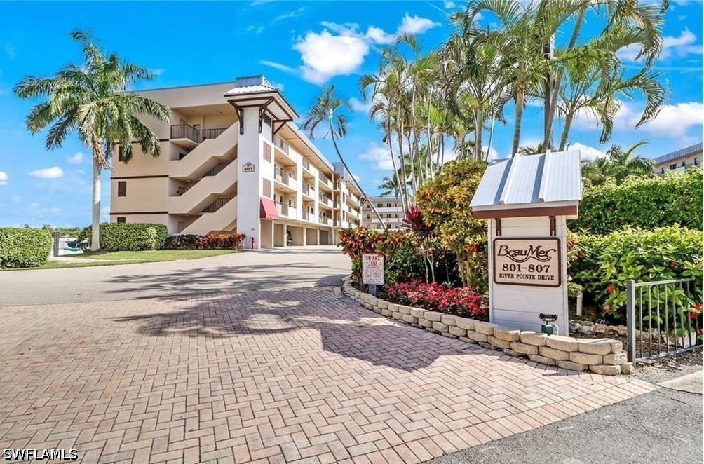 807 River Point Dr 304d Property Photo 3