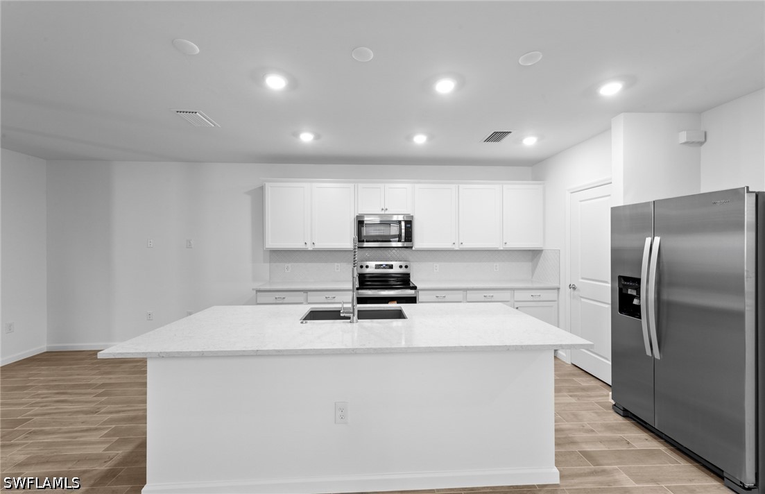 27832 Solis Grande Dr Property Photo 10