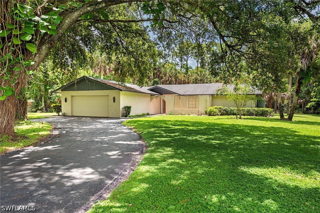 6040 Lancewood Way Property Photo 2