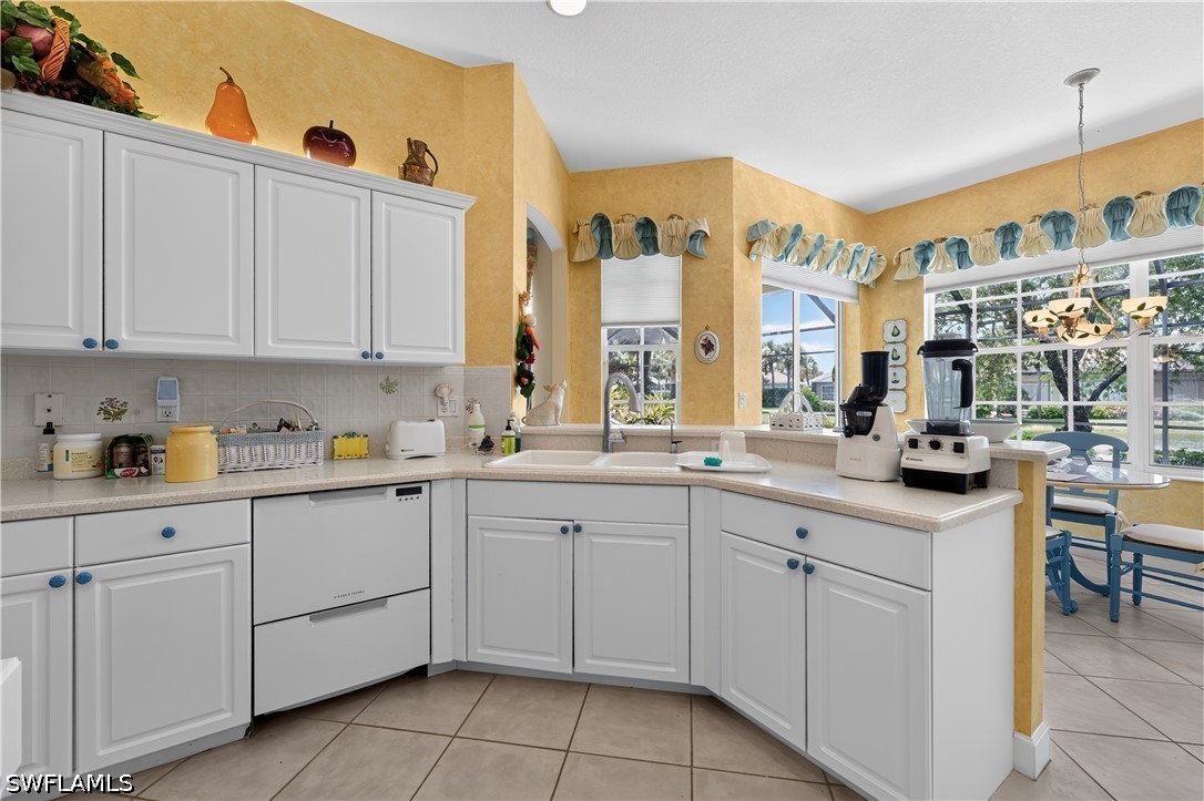 2317 Island Cove Cir N Property Photo 12