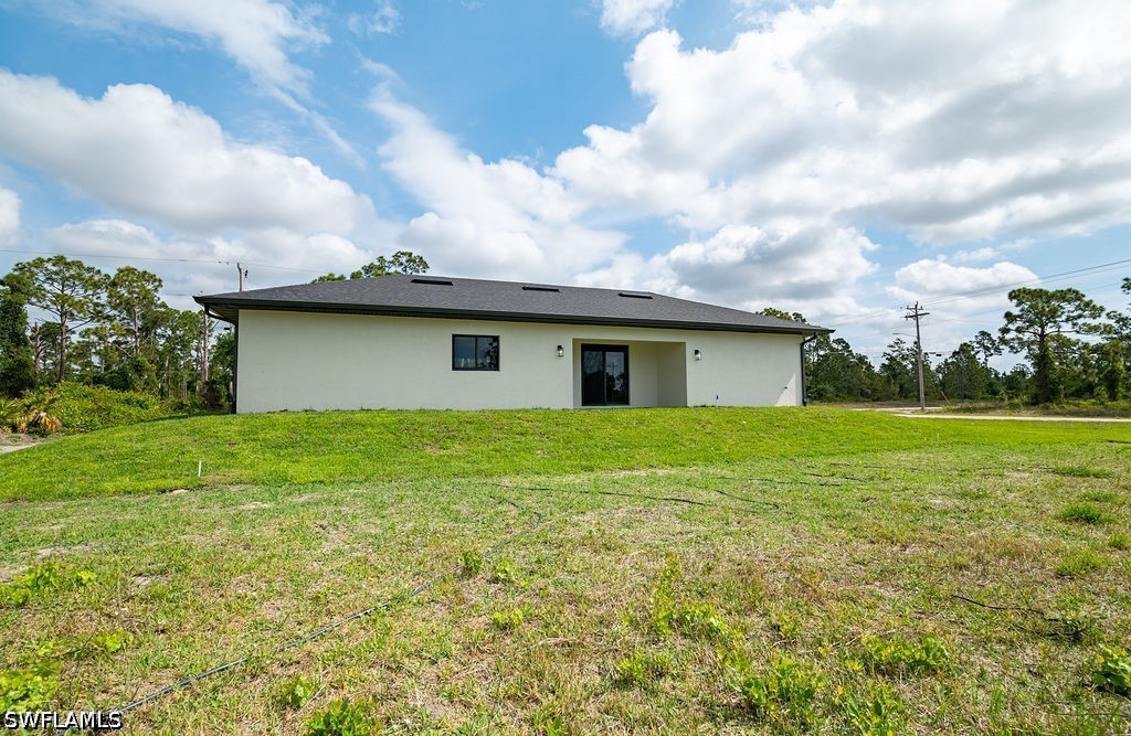 1160 Edelweiss St E Property Photo 9