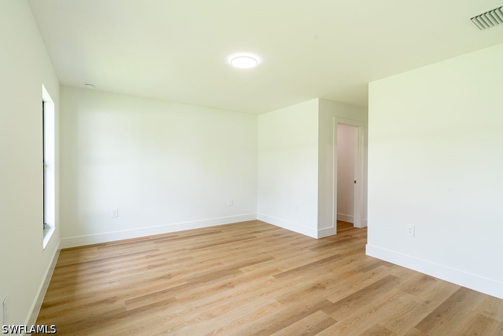 1160 Edelweiss St E Property Photo 17