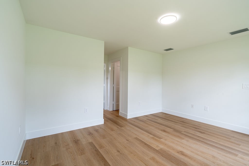 1160 Edelweiss St E Property Photo 18